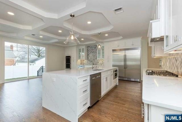 11 Lee Place
