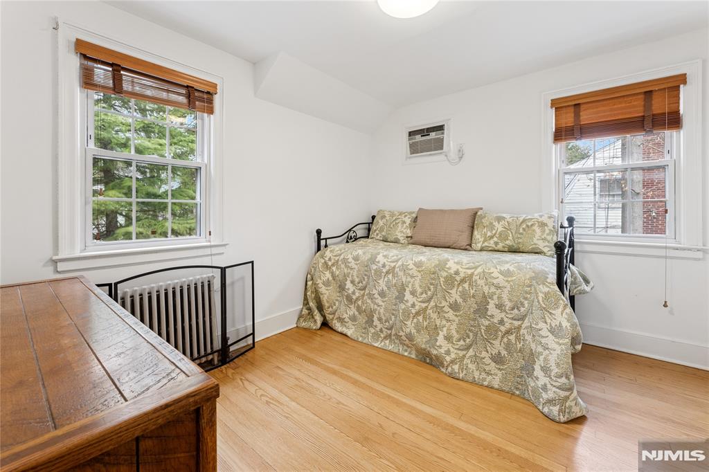 1372 River Road