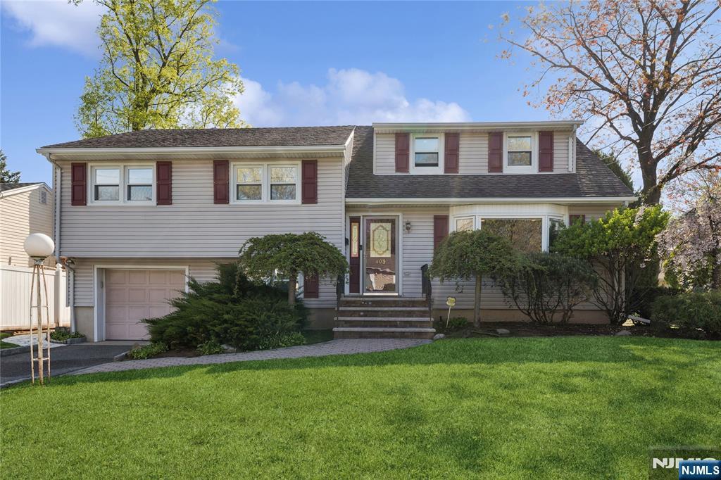 403 Wildrose Avenue
