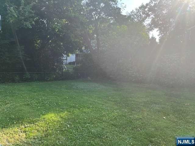 1284 Sussex Road