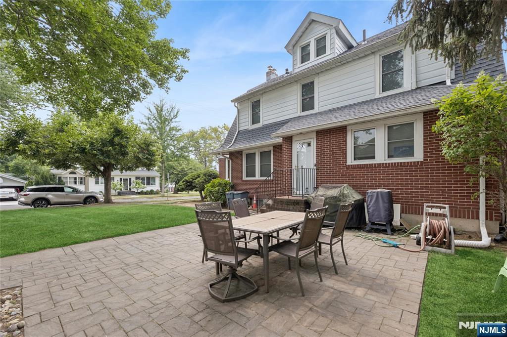 95 Johnson Avenue