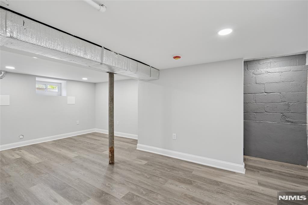 12 Armory Place