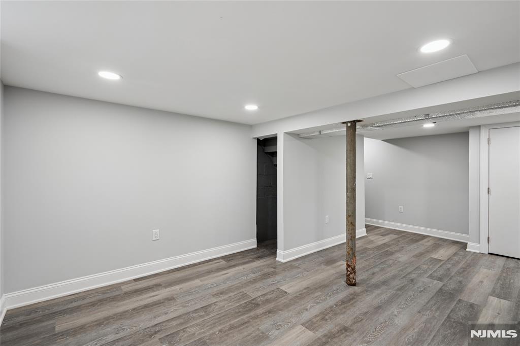 12 Armory Place
