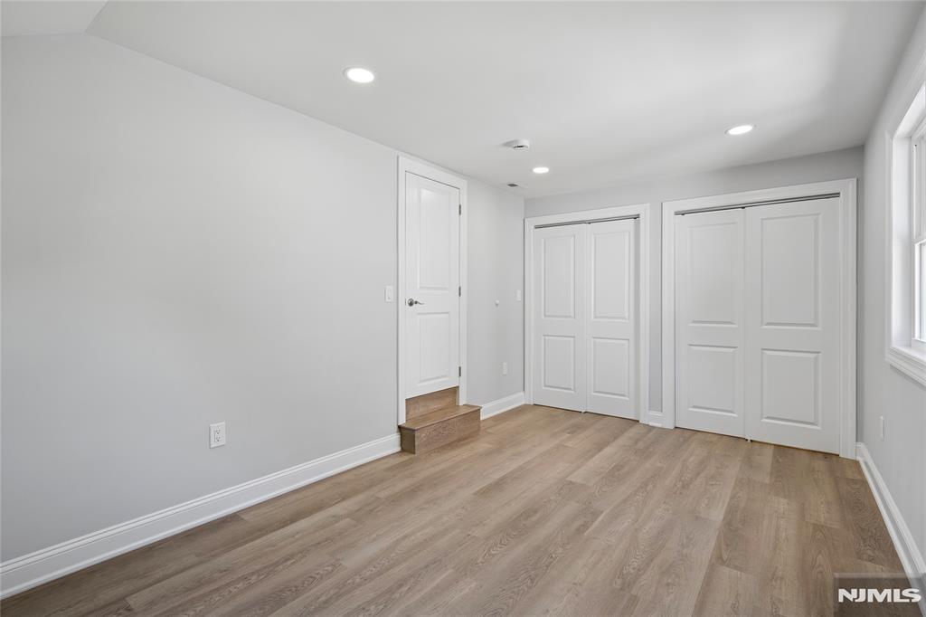 12 Armory Place