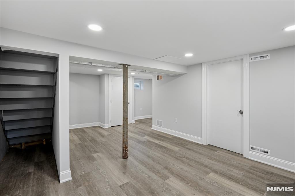 12 Armory Place