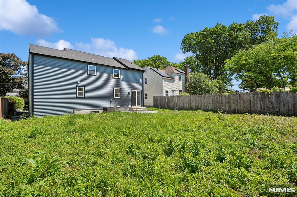 12 Armory Place