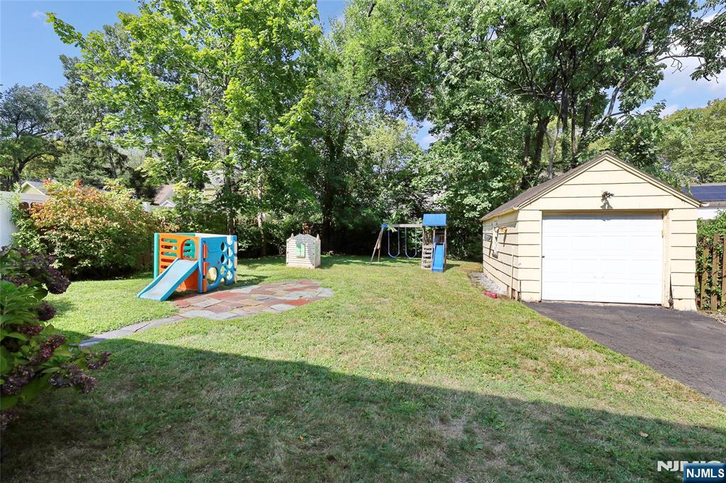 111 Van Buren Avenue