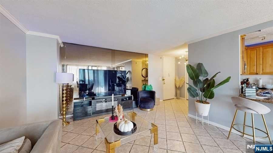 200 Winston Drive 418