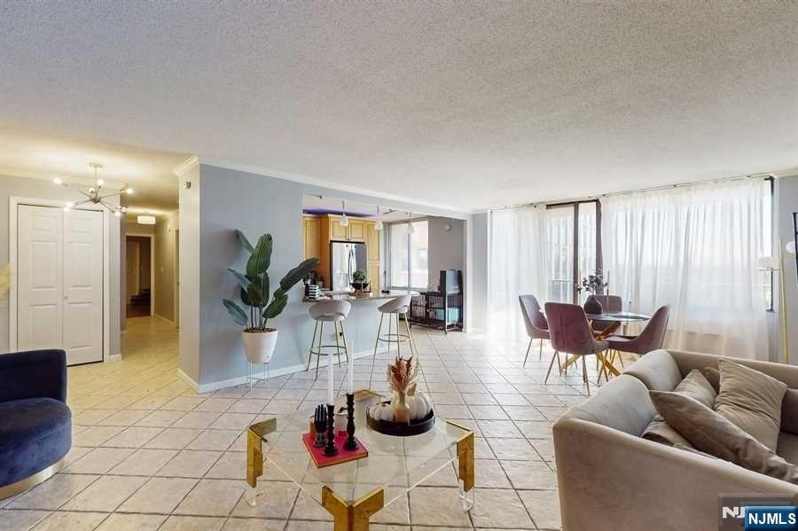 200 Winston Drive 418