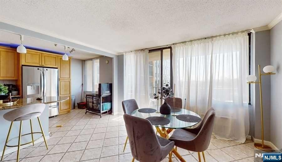 200 Winston Drive 418