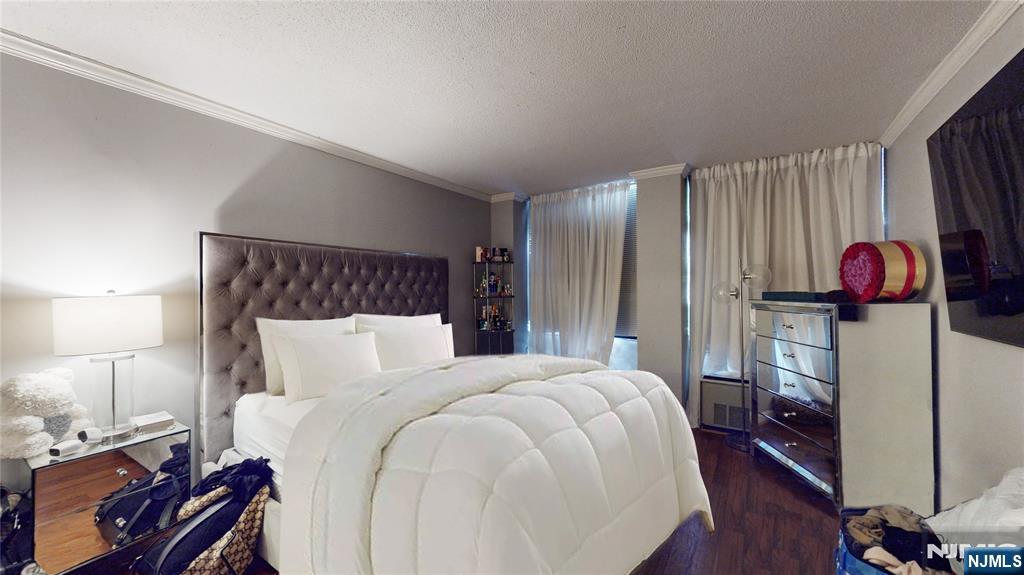 200 Winston Drive 418