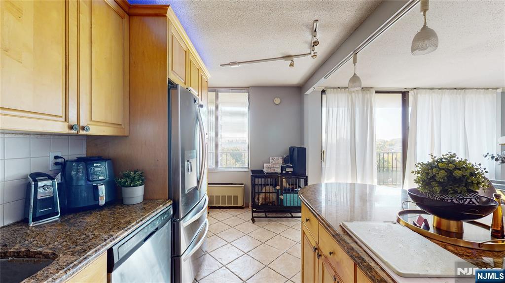 200 Winston Drive 418