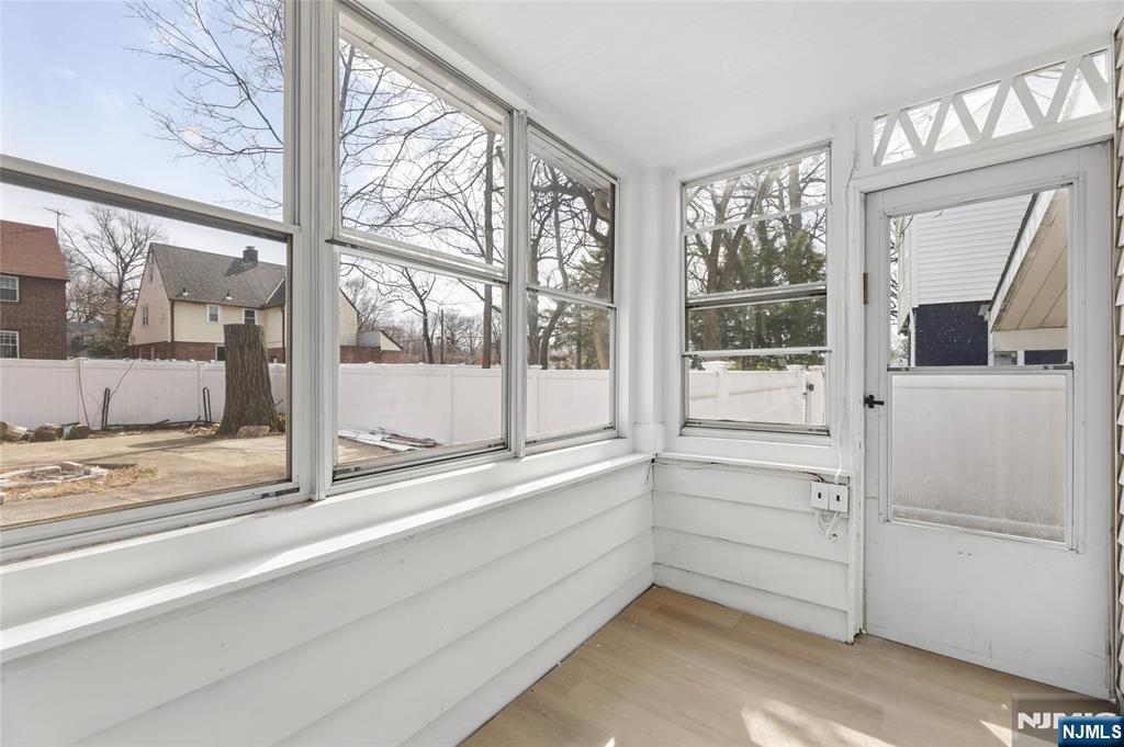1087 Lambert Road