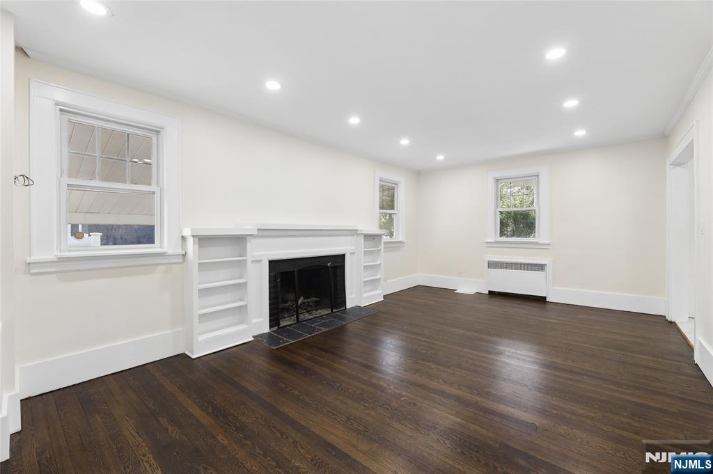 1087 Lambert Road