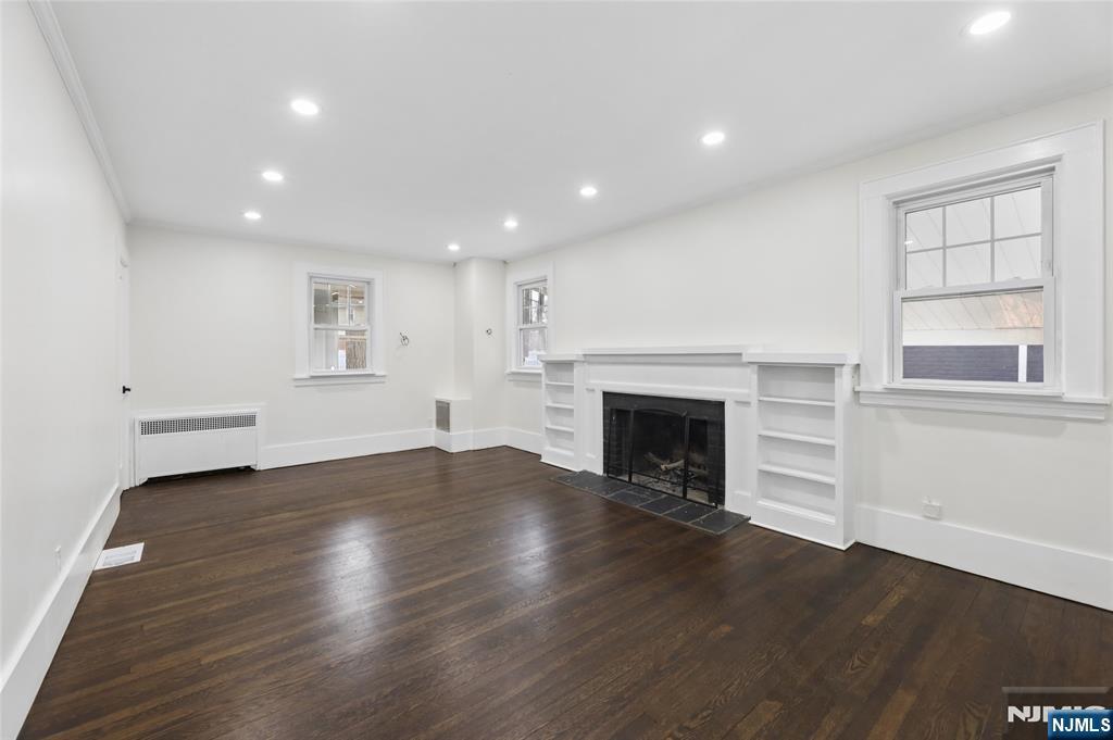 1087 Lambert Road