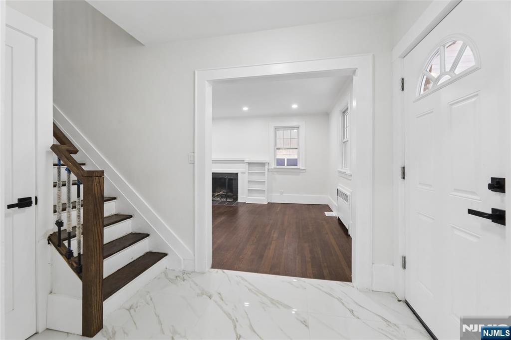 1087 Lambert Road