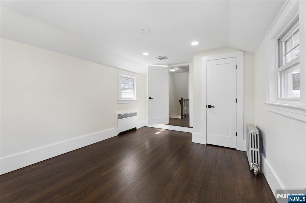 1087 Lambert Road