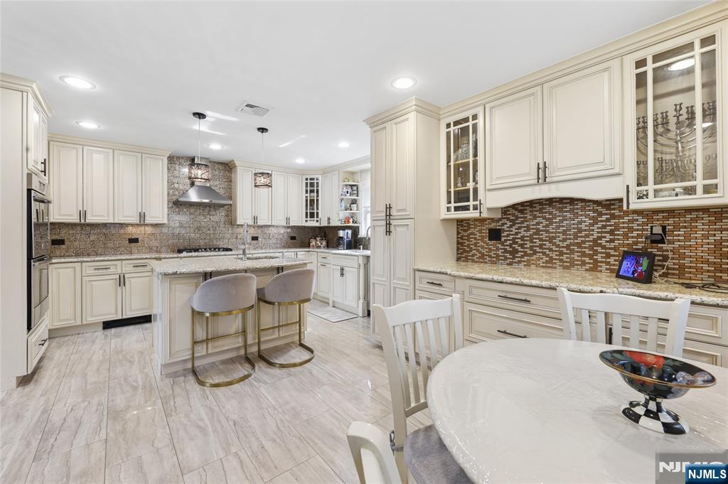 1073 Allessandrini Avenue