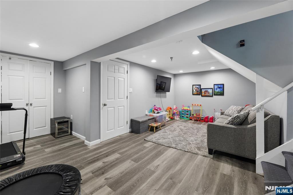 1073 Allessandrini Avenue