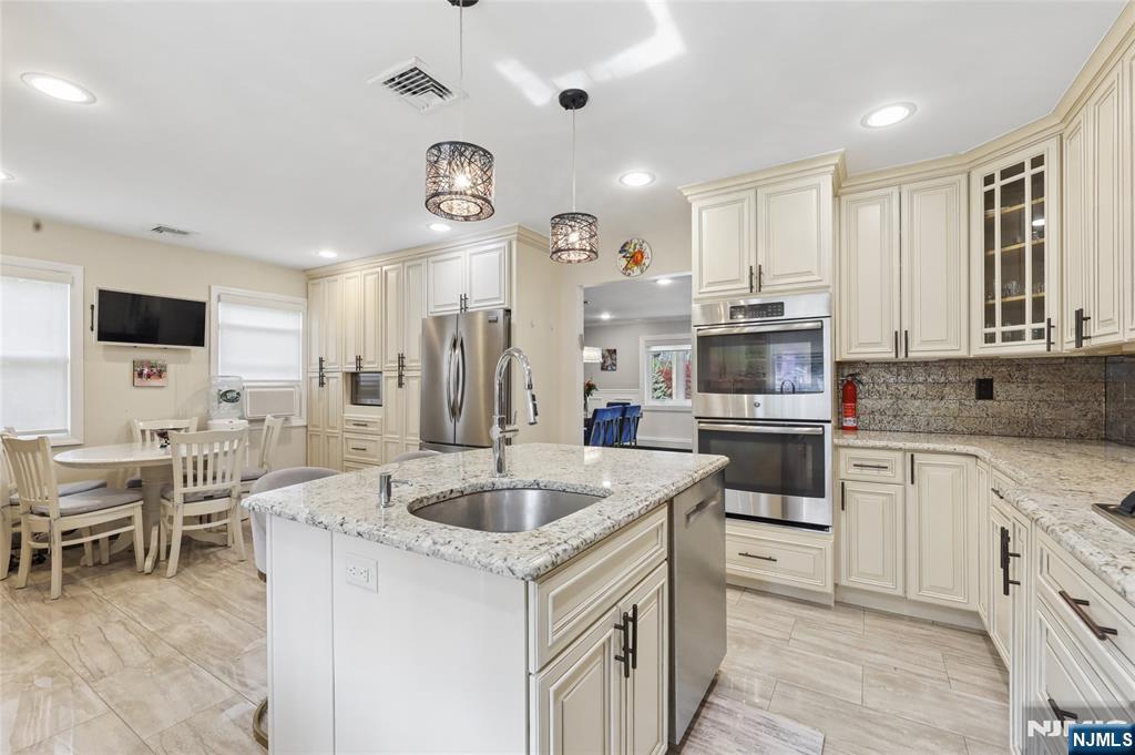 1073 Allessandrini Avenue