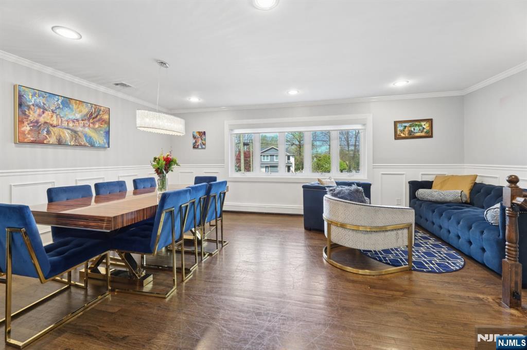 1073 Allessandrini Avenue