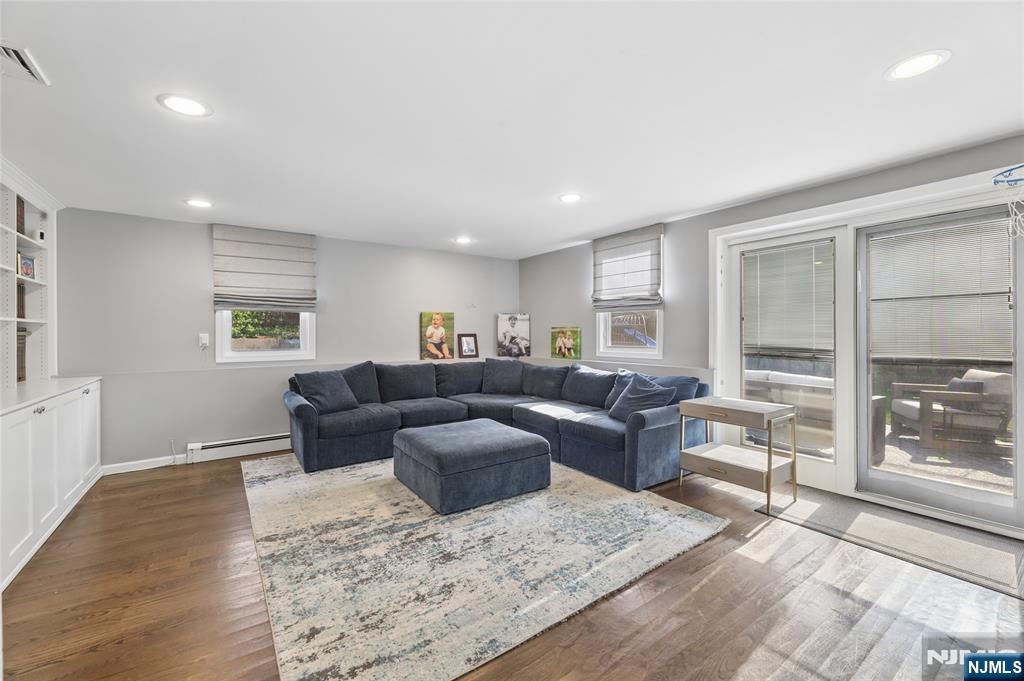 1073 Allessandrini Avenue