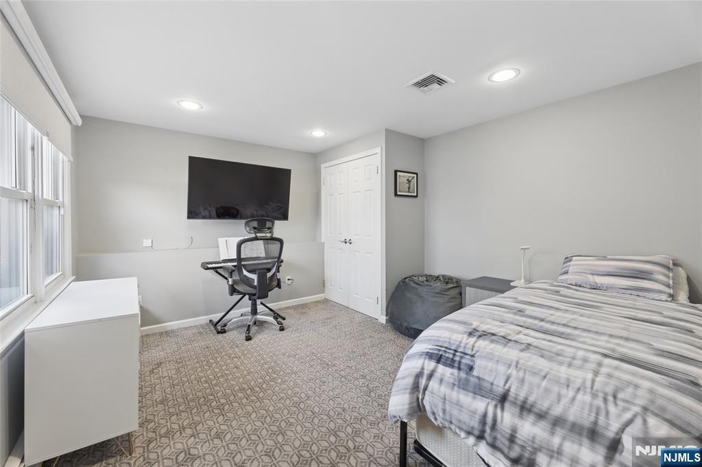 1073 Allessandrini Avenue