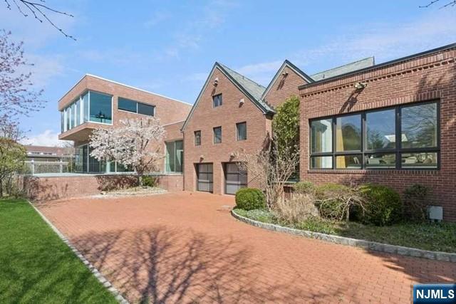 532 Winthrop Road