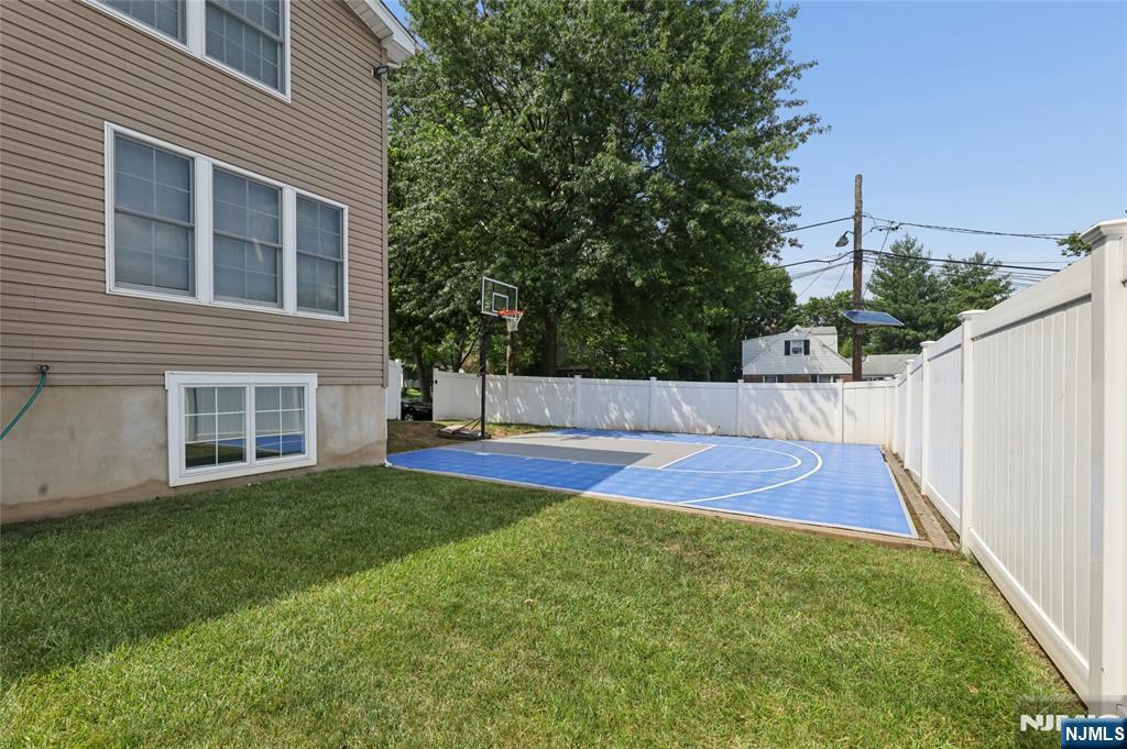 135 Rector Court