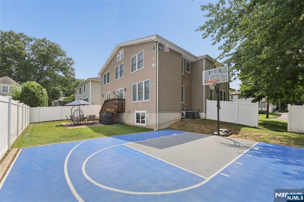 135 Rector Court