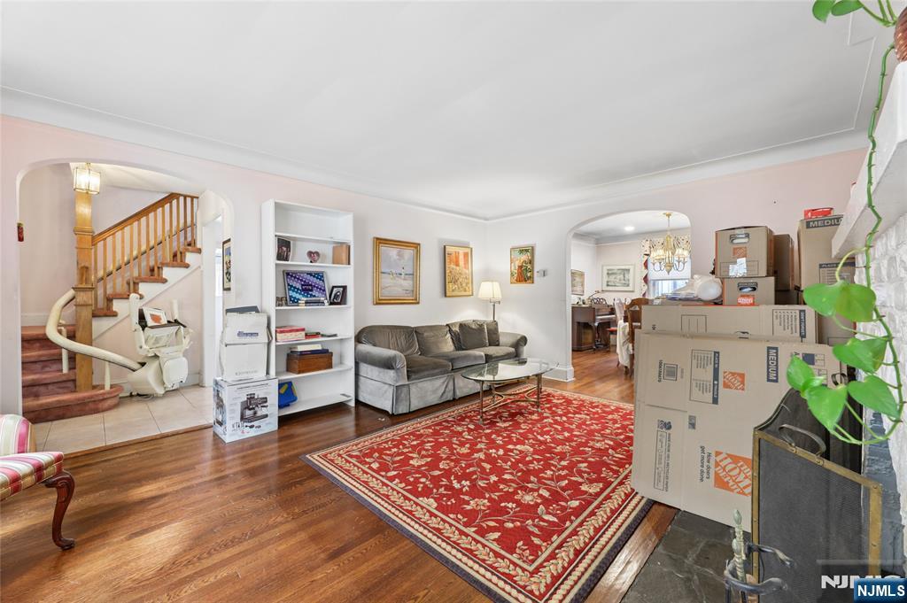 936 Red Road