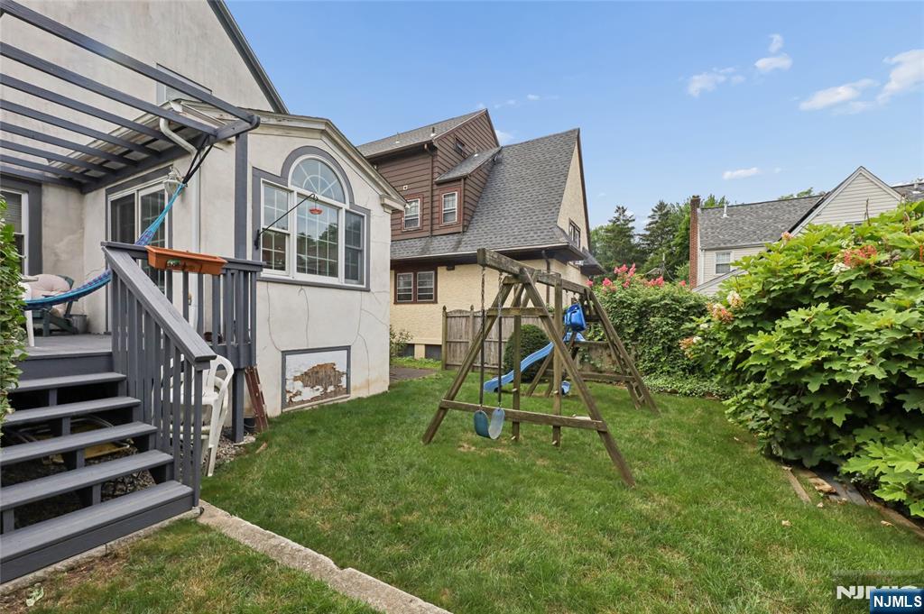 936 Red Road