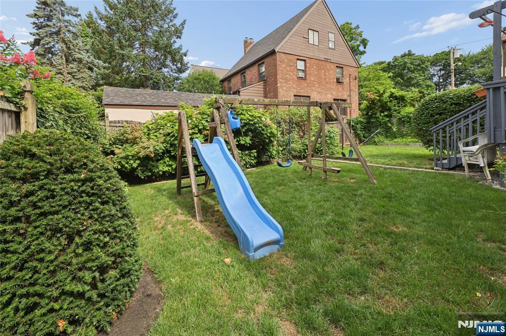 936 Red Road