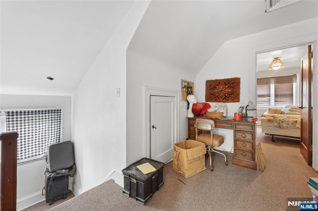 936 Red Road