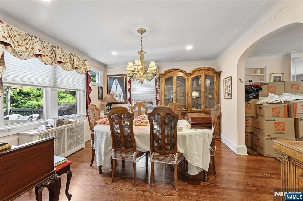 936 Red Road