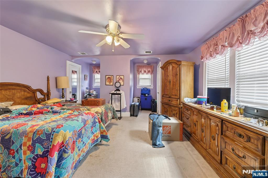 936 Red Road