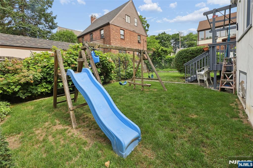 936 Red Road