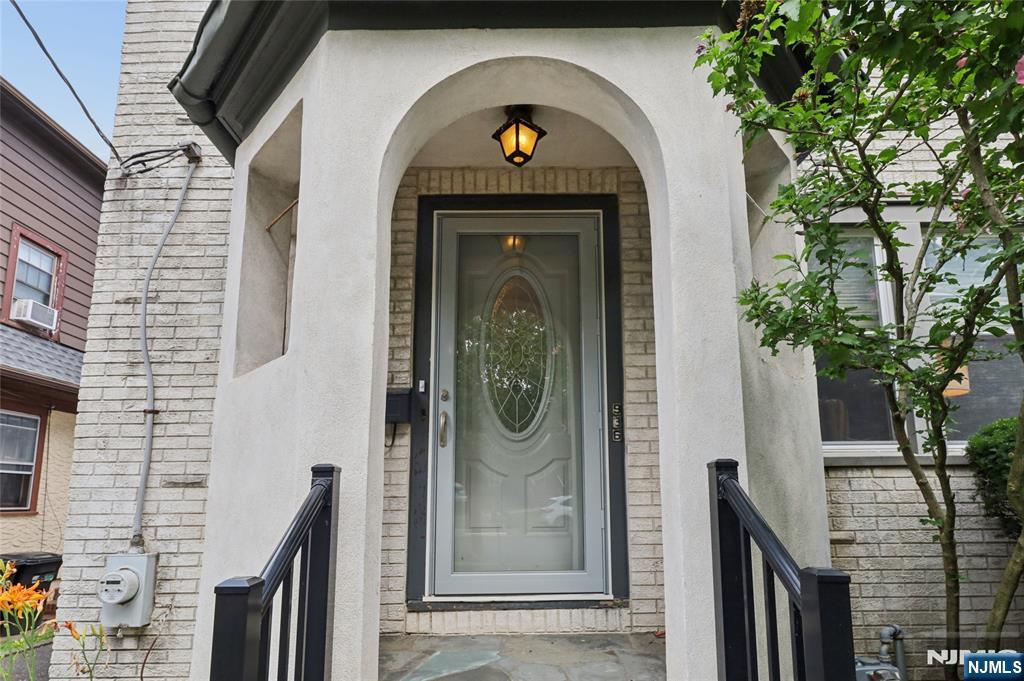 936 Red Road