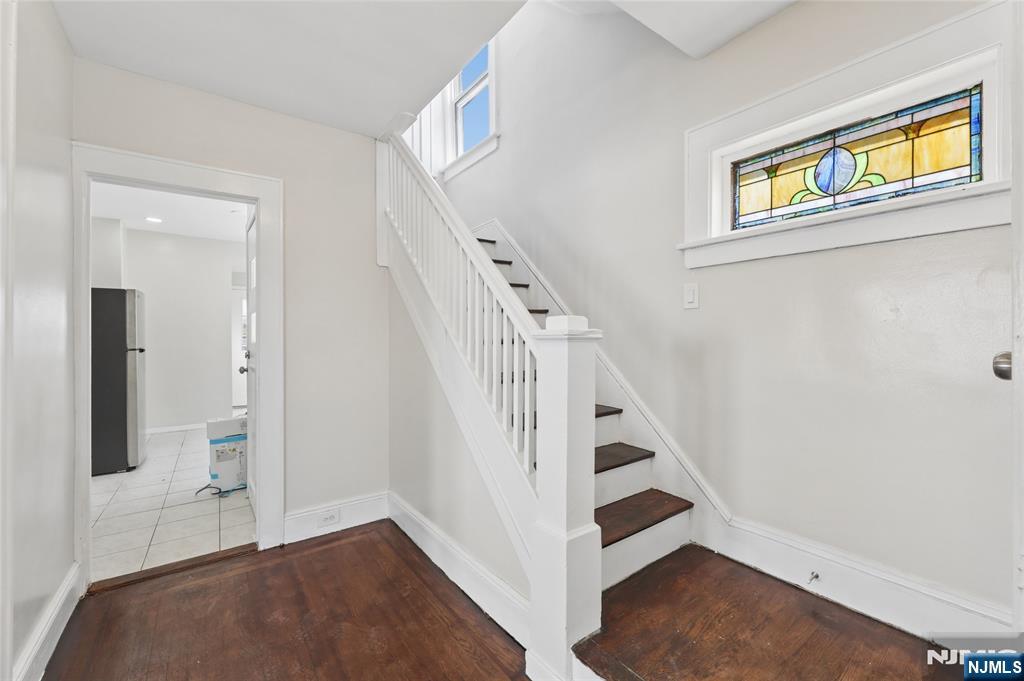 275 Farrant Terrace