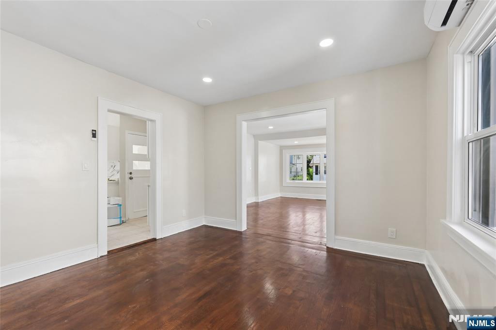 275 Farrant Terrace