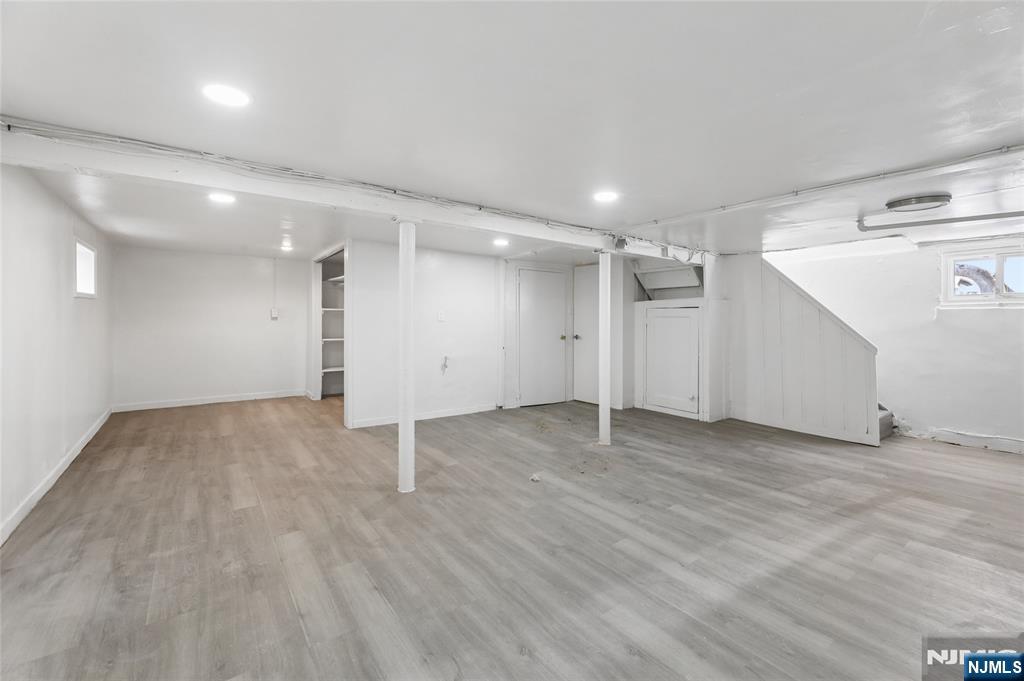 275 Farrant Terrace
