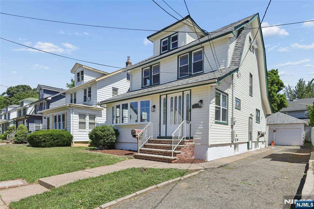 275 Farrant Terrace