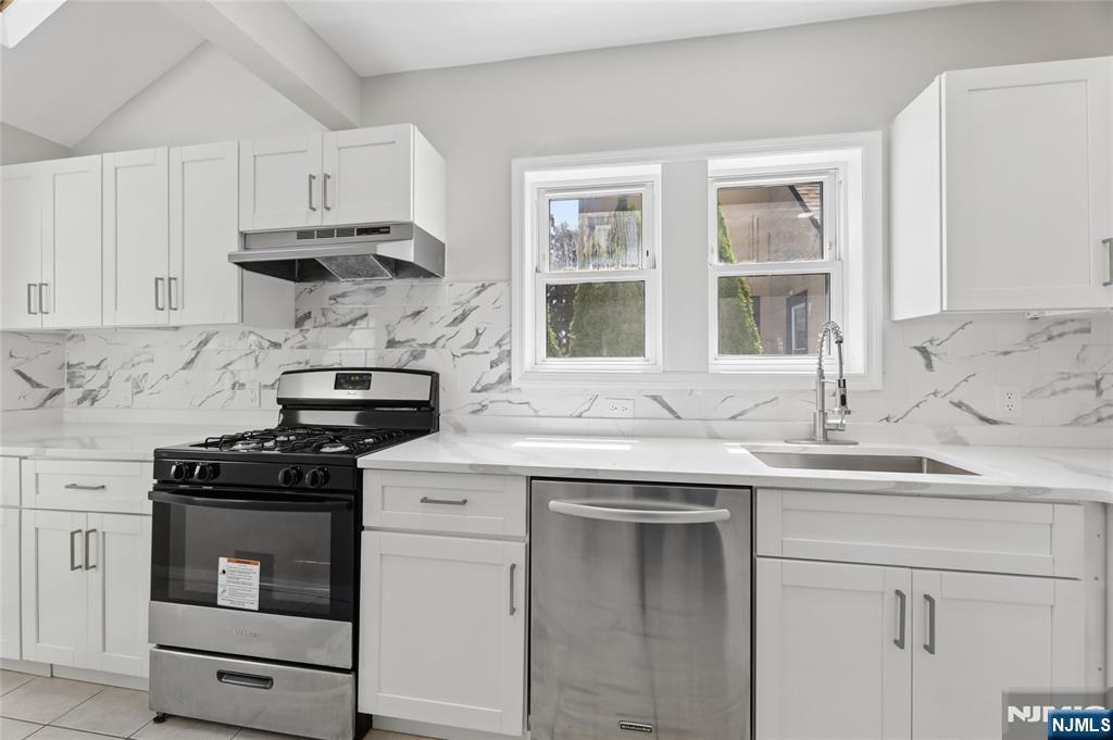275 Farrant Terrace