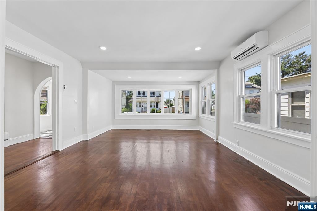 275 Farrant Terrace