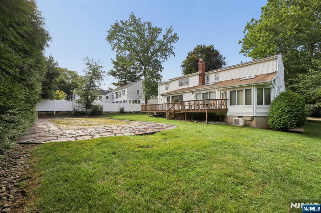 585 Churchill Road