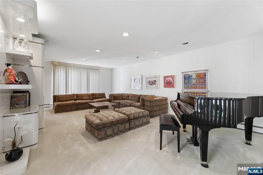 585 Churchill Road