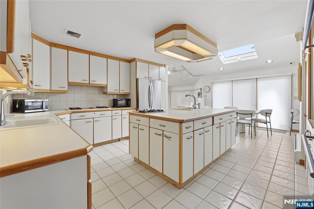 585 Churchill Road