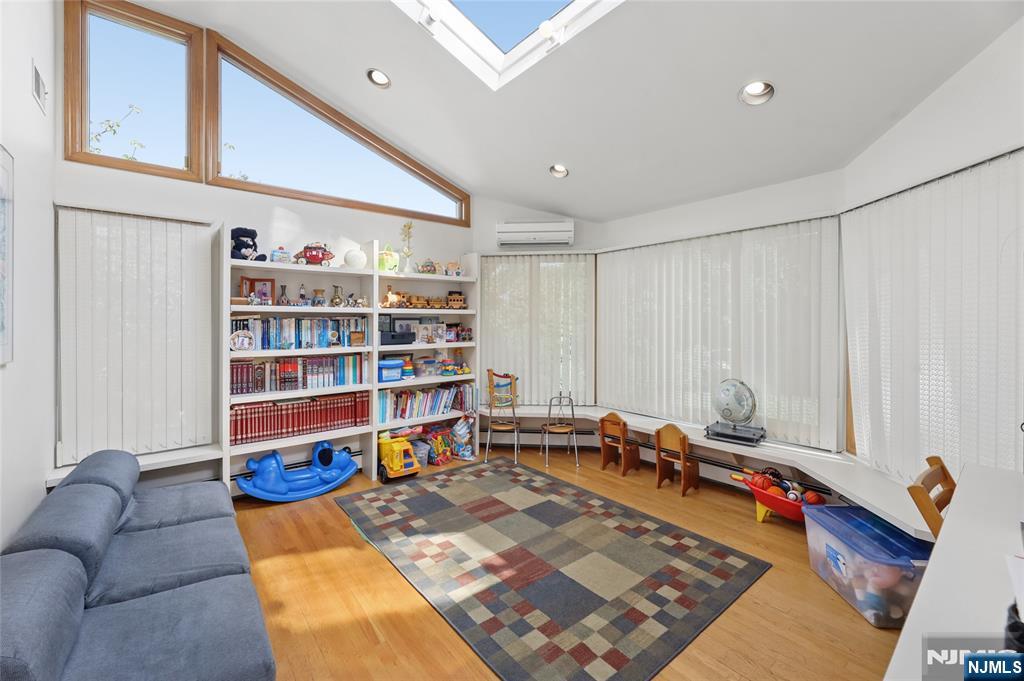 585 Churchill Road