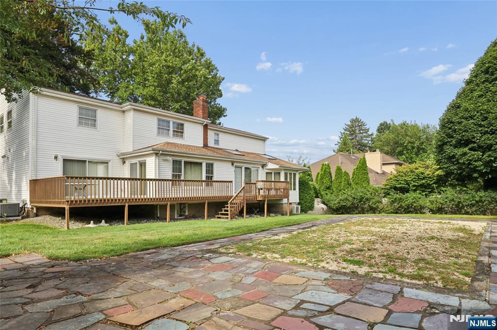 585 Churchill Road