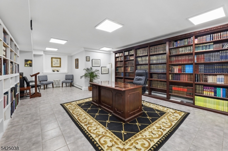 86 Crescent Ave